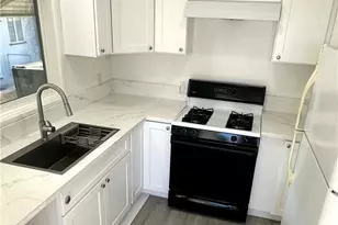 735 Barris, Fullerton, CA 92832 - Photo 3