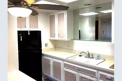 1075 Brookline Road #M9-220E, Seal Beach, CA 90740 - Photo 7