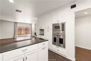 26824 Cir of the Oaks, Newhall, CA 91321 - Photo 9