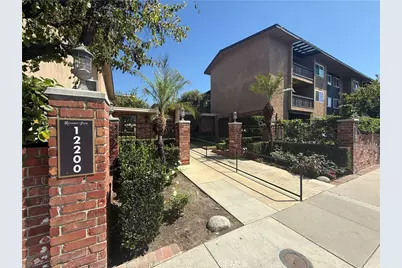 12200 Montecito Road #D221, Seal Beach, CA 90740 - Photo 1