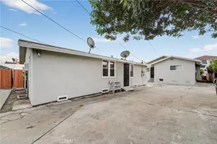 1043 W 95th St, Los Angeles, CA 90044 - Photo 9