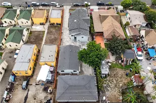 1043 W 95th St, Los Angeles, CA 90044 - Photo 11