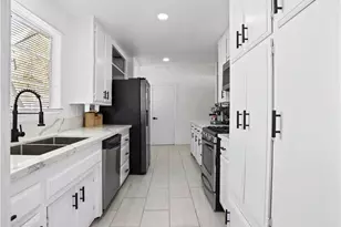 1112 E Ave J4, Lancaster, CA 93535 - Photo 7