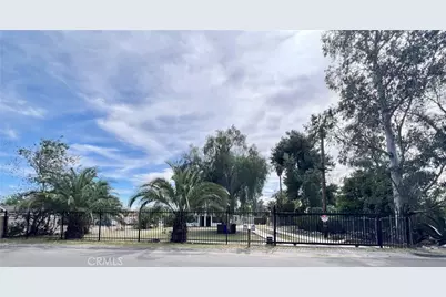 2527 W Third Avenue, San Bernardino, CA 92407 - Photo 43