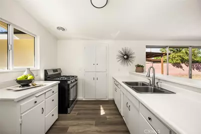 1311 Oak, Santa Ana, CA 92707 - Photo 9