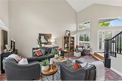 21352 Silvertree Lane, Rancho Santa Margarita, CA 92679 - Photo 11