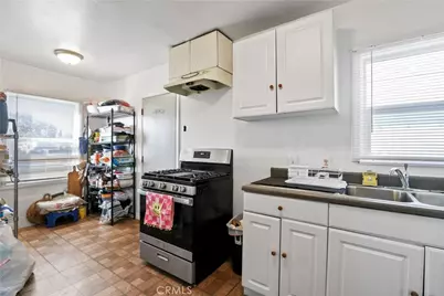 229 E Reeve, Compton, CA 90220 - Photo 5
