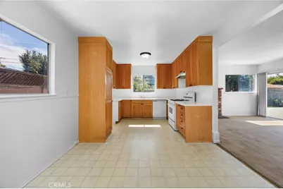 19016 Schoenborn, Northridge, CA 91324 - Photo 9