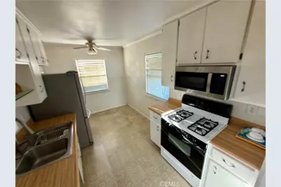 5552 Vonnie, Cypress, CA 90630 - Photo 5