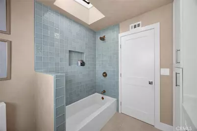 900 Catalina Avenue, Seal Beach, CA 90740 - Photo 29