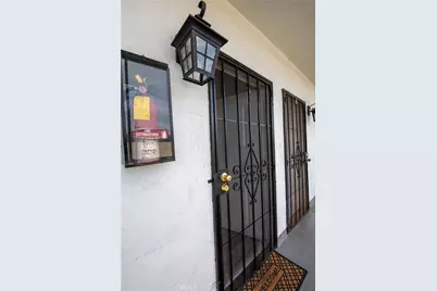 10500 S Broadway, Los Angeles, CA 90003 - Photo 23