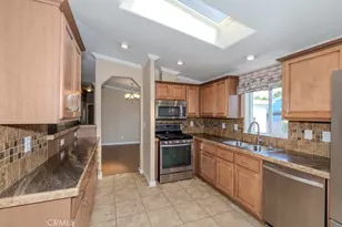 7 Pine Via, Anaheim, CA 92801 - Photo 11