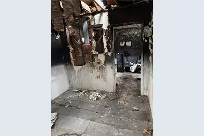 105 W Cypress, Compton, CA 90220 - Photo 17