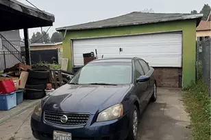 105 W Cypress, Compton, CA 90220 - Photo 3