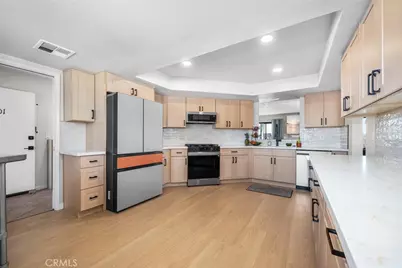 1425 E 2nd Street #301, Long Beach, CA 90802 - Photo 5