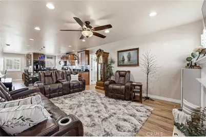 633 Laurel Avenue, Brea, CA 92821 - Photo 7