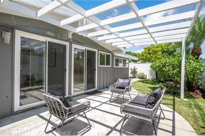 3030 Roxanne Avenue, Long Beach, CA 90808 - Photo 31