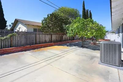 1212 W Holgate, Anaheim, CA 92802 - Photo 43