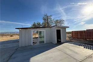 69561 Papoose Trl, 29 Palms MCB, CA 92277 - Photo 17