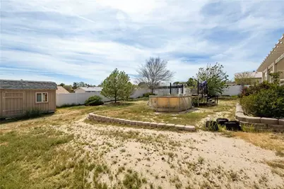 16605 Ottawa, Victorville, CA 92395 - Photo 47