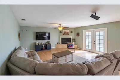 16605 Ottawa, Victorville, CA 92395 - Photo 11