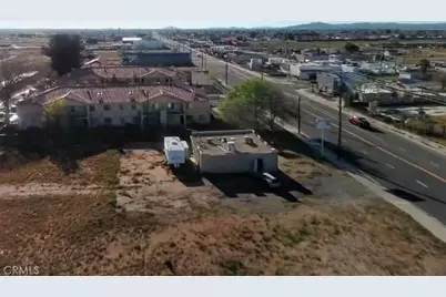 11833 Bartlett, Adelanto, CA 92301 - Photo 5