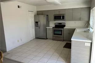 10089 Corral River Ct, Fountain Valley, CA 92708 - Photo 9