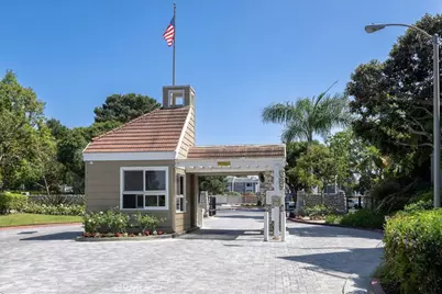20301 Bluffside Circle #315, Huntington Beach, CA 92646 - Photo 35