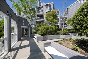 20301 Bluffside Cir, Huntington Beach, CA 92646 - Photo 43