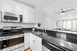 20301 Bluffside Cir, Huntington Beach, CA 92646 - Photo 13