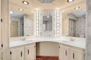 10681 Oak Street, Los Alamitos, CA 90720 - Photo 31