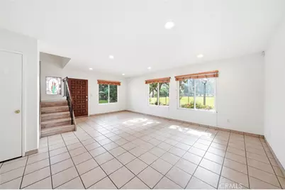 9646 Karmont, South Gate, CA 90280 - Photo 5