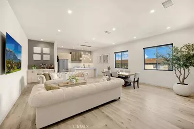 756 W 19th Street #B, Costa Mesa, CA 92627 - Photo 3