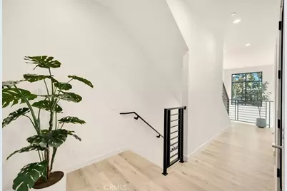 756 W 19th Street #B, Costa Mesa, CA 92627 - Photo 11