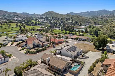 30663 Champion, Canyon Lake, CA 92587 - Photo 43