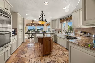 30663 Champion, Canyon Lake, CA 92587 - Photo 17