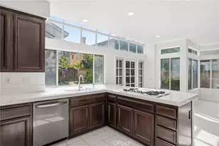 9916 Fonte, Cypress, CA 90630 - Photo 7