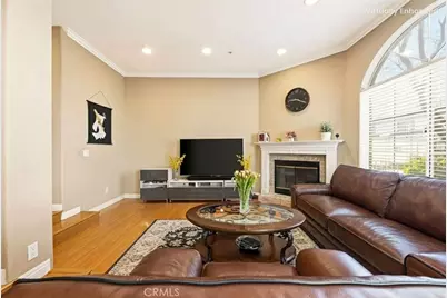 611 E Olive #106, Burbank, CA 91501 - Photo 3