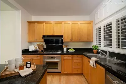 30 Burlingame, Irvine, CA 92602 - Photo 7
