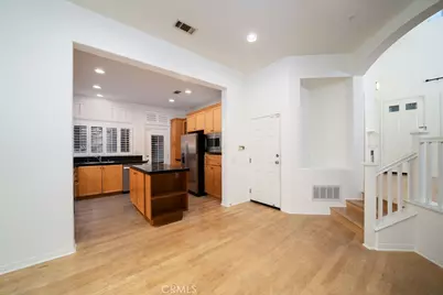 30 Burlingame, Irvine, CA 92602 - Photo 5