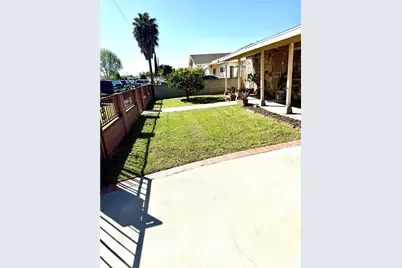 22433 Island, Carson, CA 90745 - Photo 9