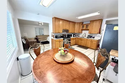22433 Island, Carson, CA 90745 - Photo 37