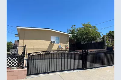 2005 Redding, Rosemead, CA 91770 - Photo 37