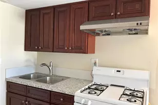 2005 Redding, Rosemead, CA 91770 - Photo 23