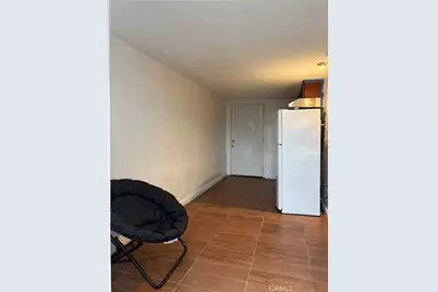 2005 Redding, Rosemead, CA 91770 - Photo 25