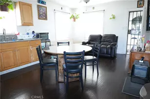 611 W 91st, Los Angeles, CA 90044 - Photo 37