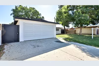 2540 W Picadilly, Anaheim, CA 92801 - Photo 45