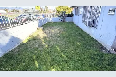 687 W 17th, San Bernardino, CA 92405 - Photo 5