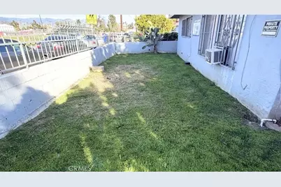 687 W 17th, San Bernardino, CA 92405 - Photo 5