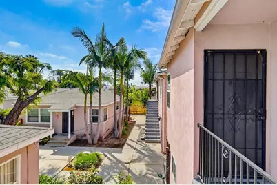 2661 Lime Avenue, Signal Hill, CA 90755 - Photo 17